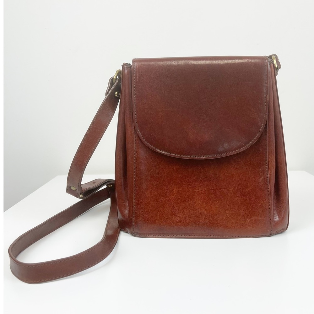 Vintage BRAHMIN Cognac Smooth Leather Crossbody Bag